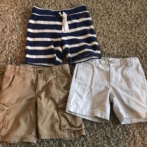 Three pairs of pants boys size 4 great condition